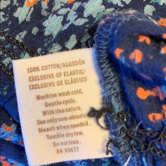 Decree Ruched Ruffle Top - Picture 5 of 5